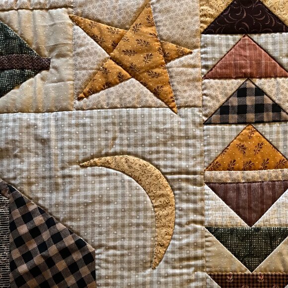 Hand Stitched Cabin-in-the-Woods Folk Art Patchwork Quilt Wall Hanging Handmade - Picture 9 of 13